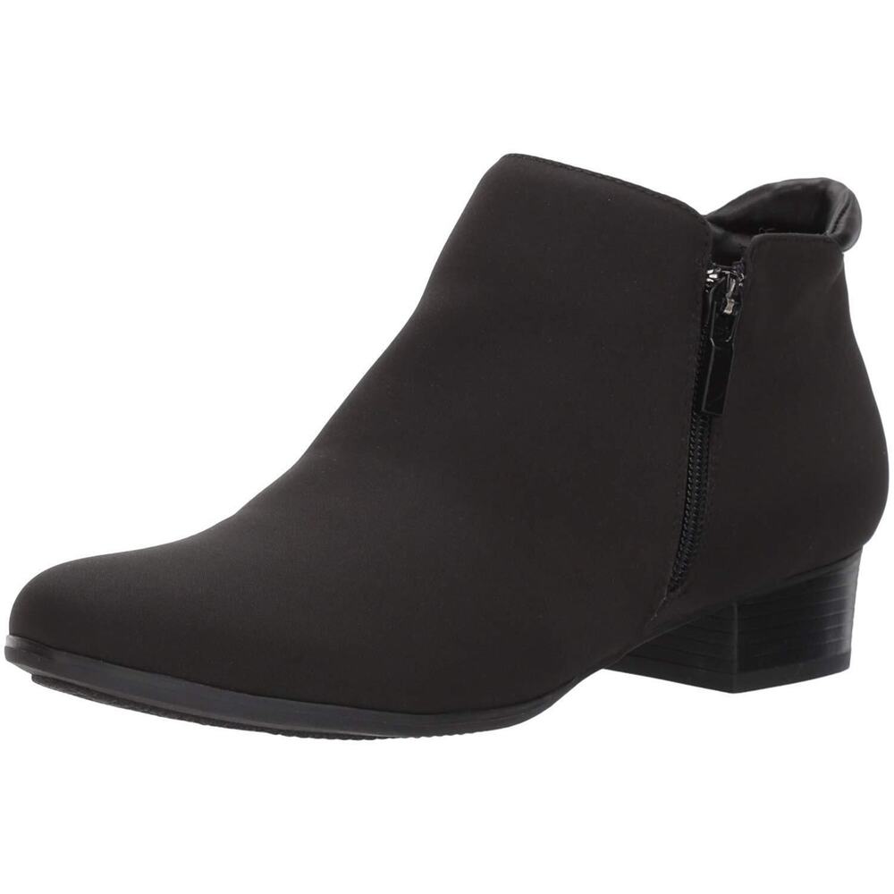 Trotters Women's Major Ankle Bootie, Black, 6